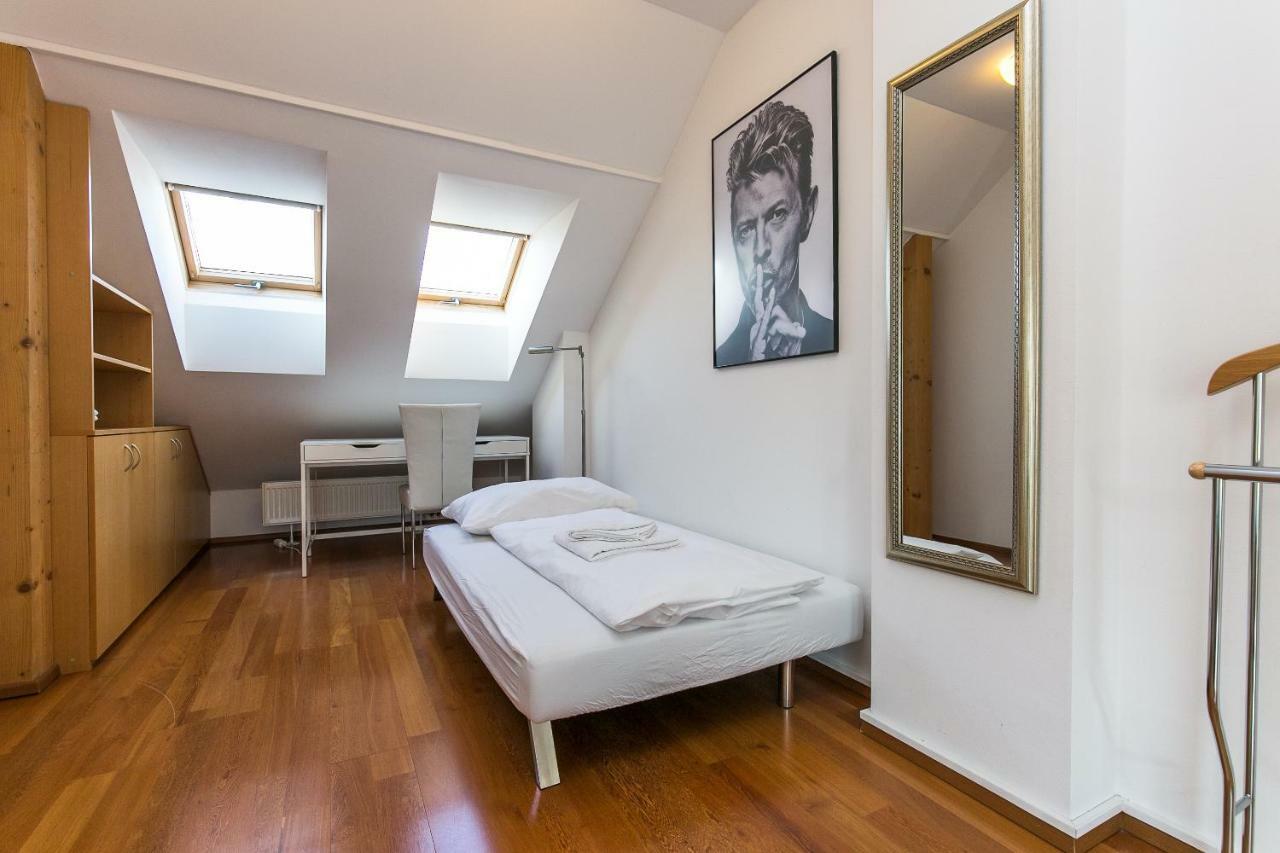 Attic Apartment By Wenceslas Square Prague Extérieur photo
