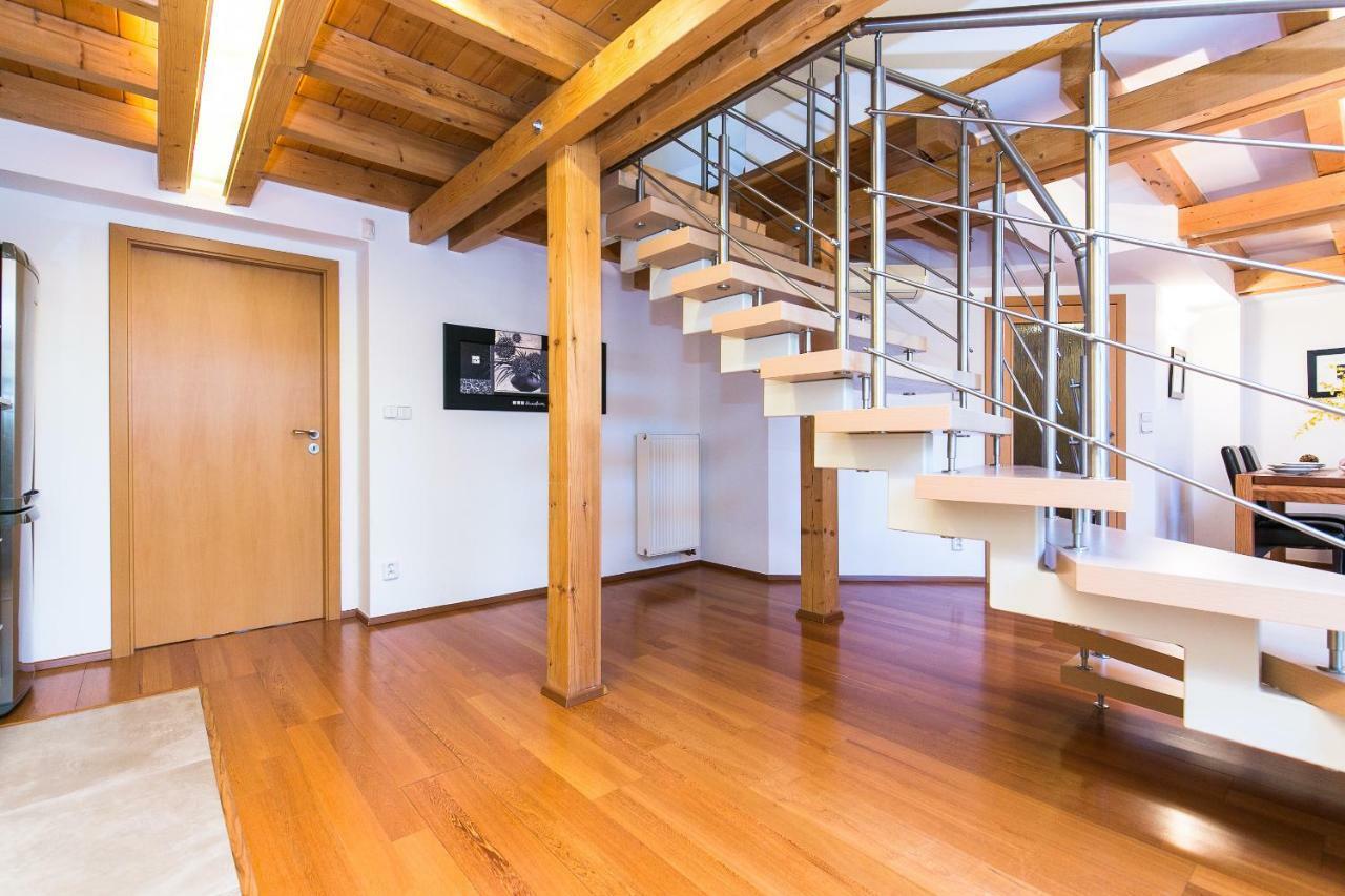 Attic Apartment By Wenceslas Square Prague Extérieur photo